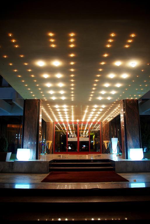 Hotel Prahova Plaza Ploieşti Exterior foto