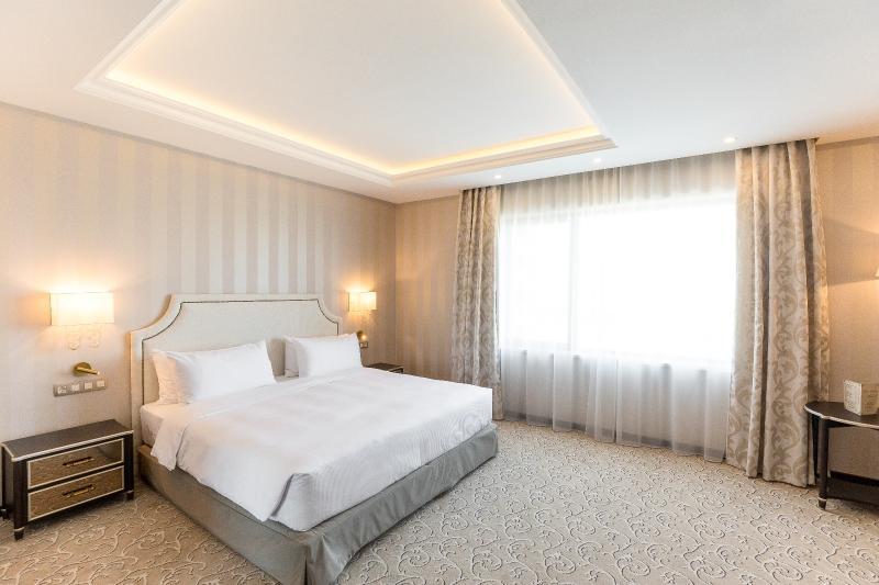 Hotel Prahova Plaza Ploieşti Exterior foto